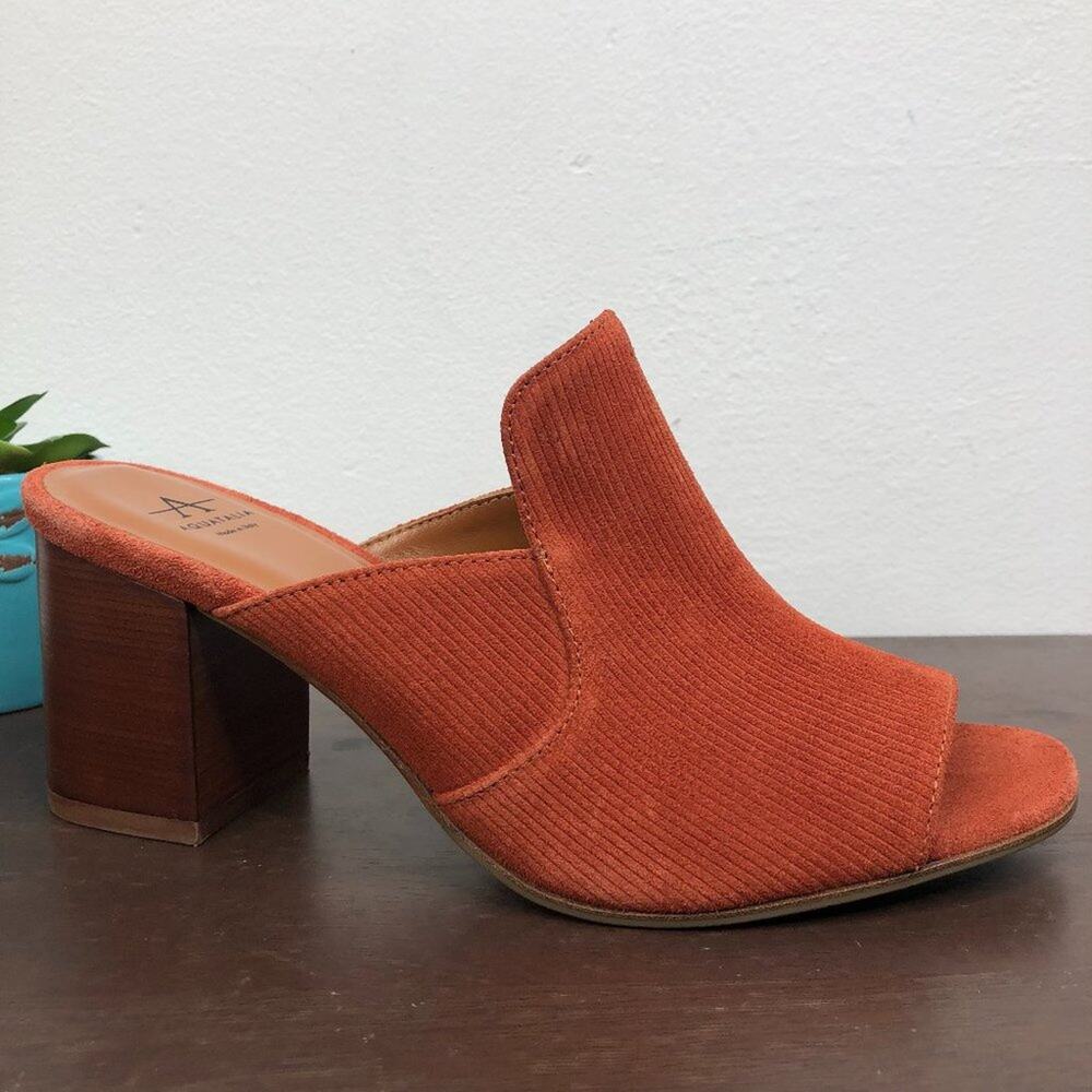 NEW Aquatalia Elaina Corduroy Suede Open Toe Slip On Mules in Rust Women's Sz 8
